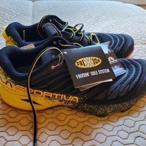 La Sportiva Men's Akasha 10.5